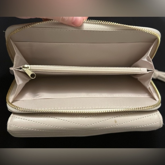 Beige multi compartment wristlet purse zip clutch wallet - Picture 4 of 4